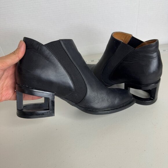 REVOLVE Jeffrey Campbell Black Duval Soft Smooth Leather Ankle Bootie Size 7 - Picture 3 of 11